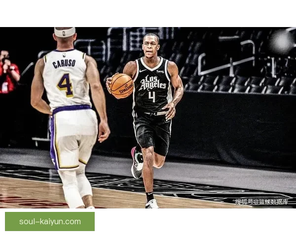 吉马良斯在本赛季的技术统计表现稳健，助攻数据持续提升备受关注。