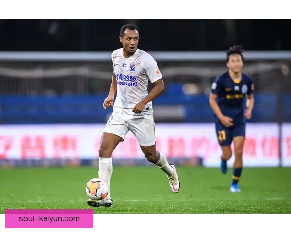 罗贝托在巴萨青训中的成长路径与发展状态分析